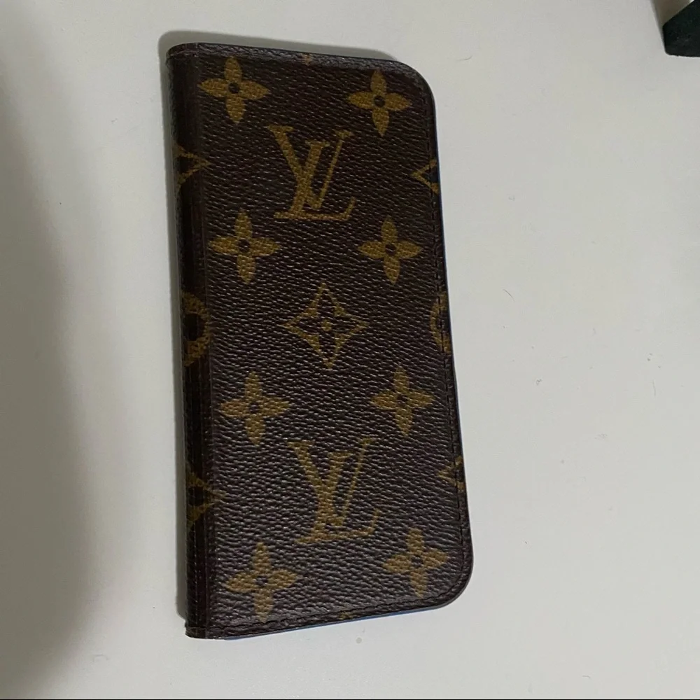 Monogram Canvas IPhone 6 Folio Tech Accessory Product #: L2111865